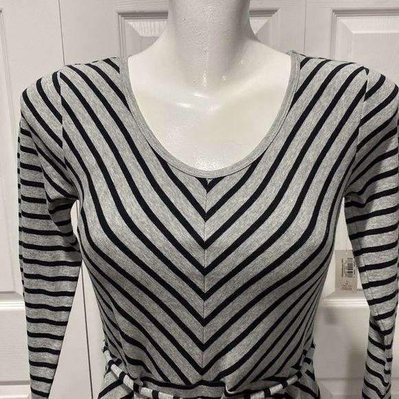 Girl’s Old Navy long sleeve dress size L (10-12) - Picture 8 of 12